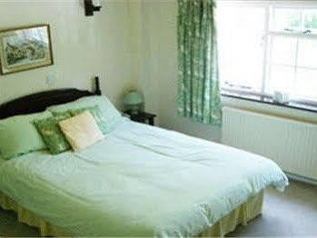 Mannings Heath Hotel Horsham Buitenkant foto